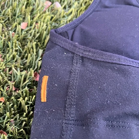 Lucy racerback sports bra - Picture 3 of 4